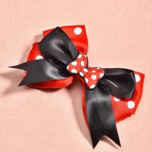 NWT Minnie Mouse Hair Bow